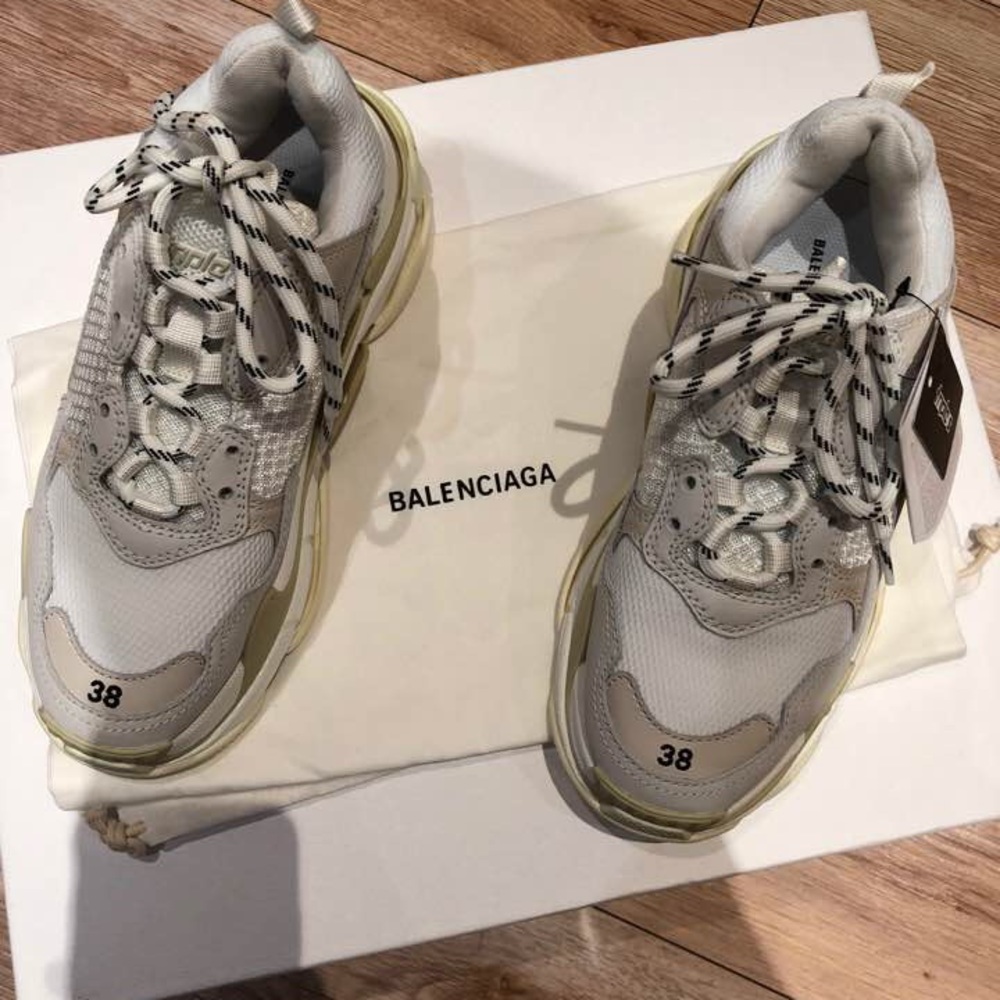 ❌SOLD❌BALENCIAGA TRIPLE S